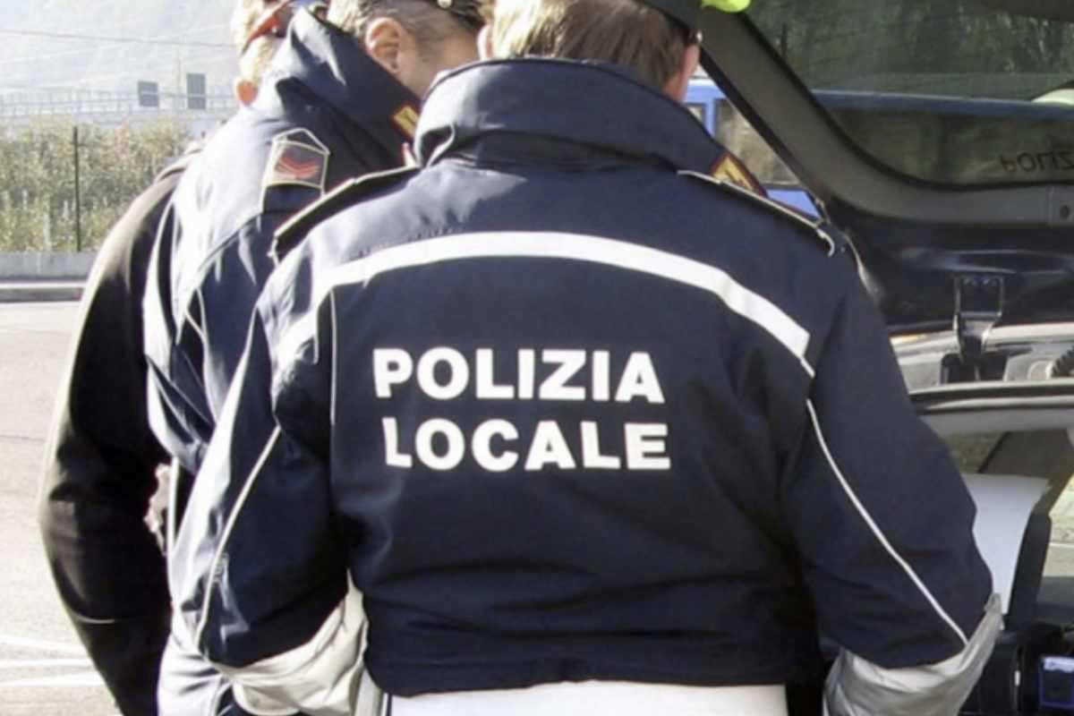 Quanto ganha um policial de trânsito na Itália? Os números exatos e como ingressar na Polícia Municipal